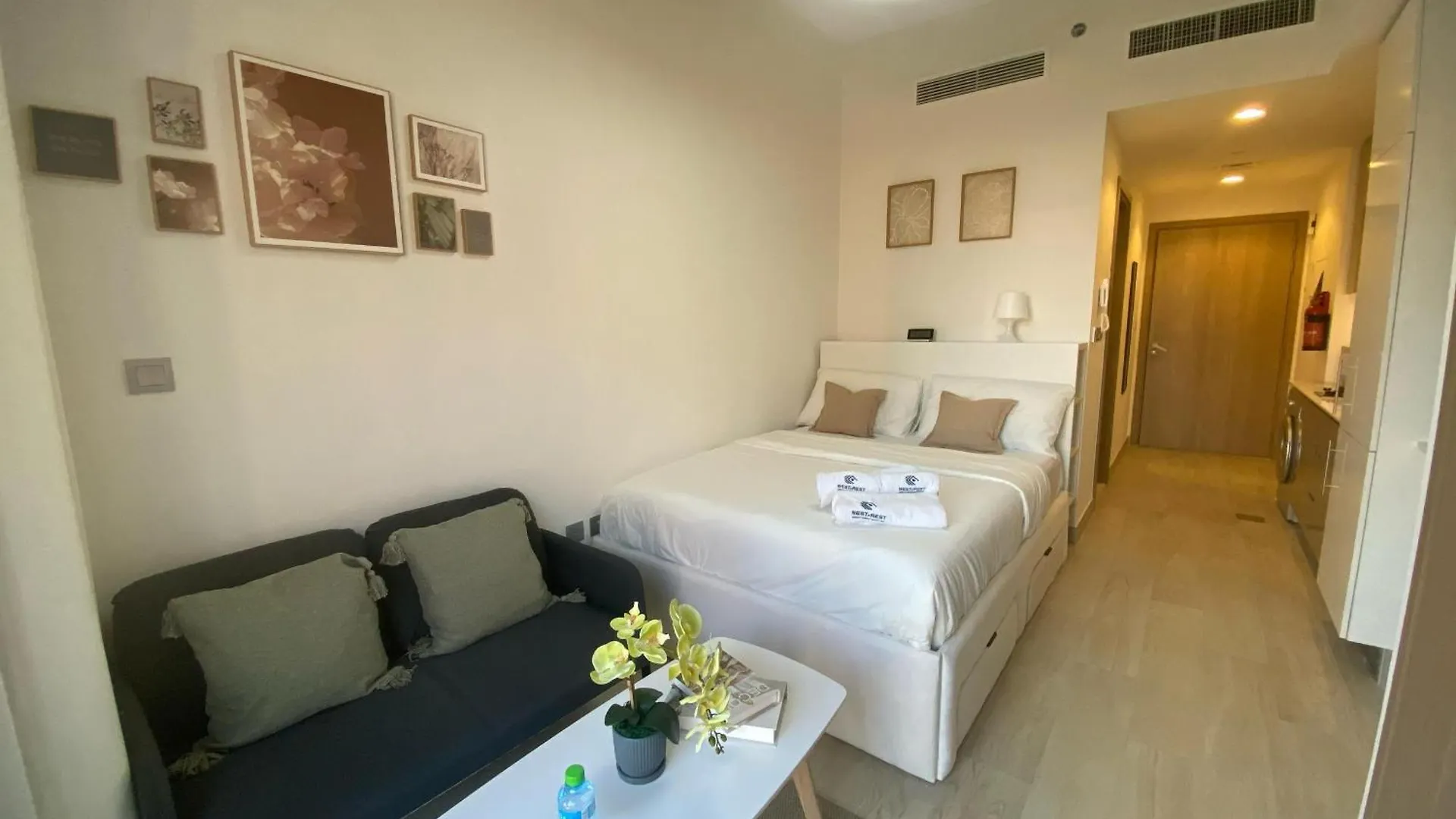 Stylish Studio In Dubai United Arab Emirates